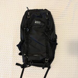 REI Trail 25 Hiking Backpack Black